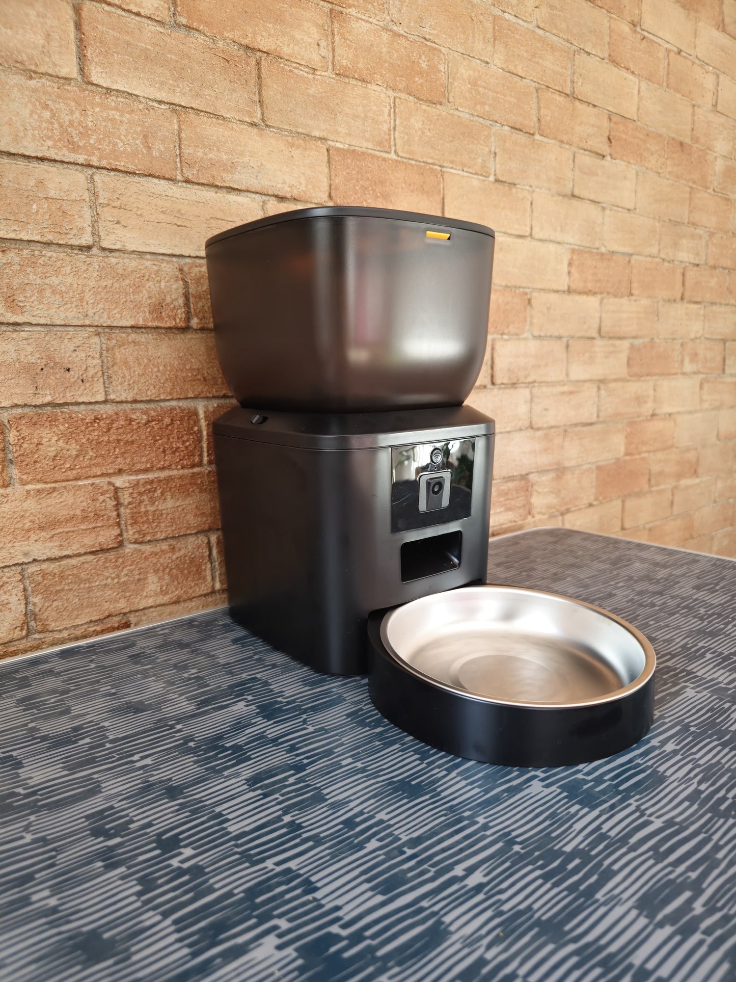 Dispensador Automático con Cámara WIFI Negro 4 Litros