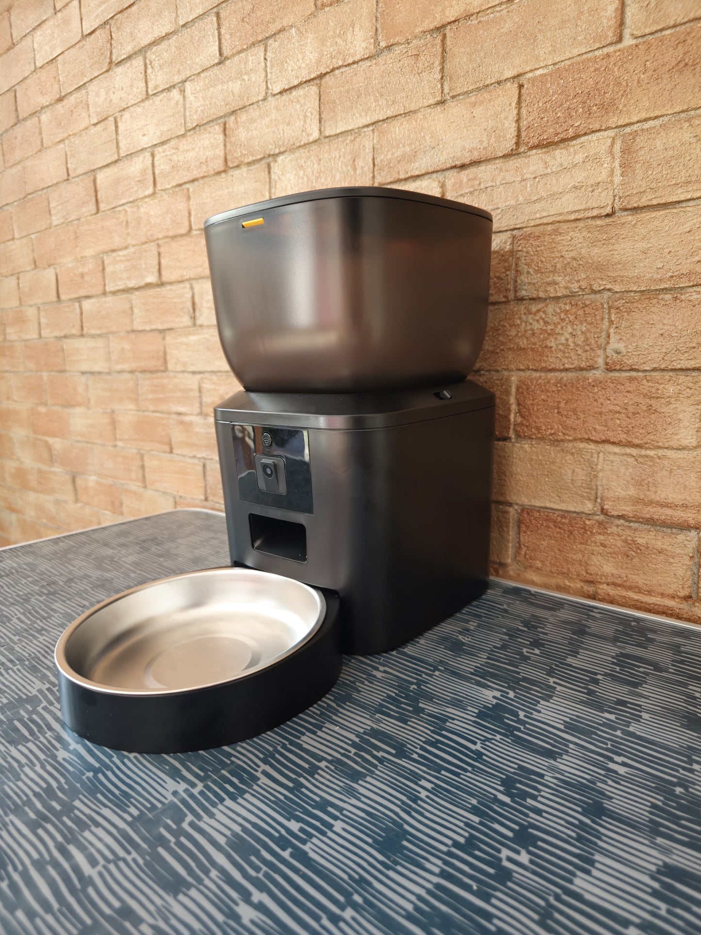 Dispensador Automático con Cámara WIFI Negro 4 Litros
